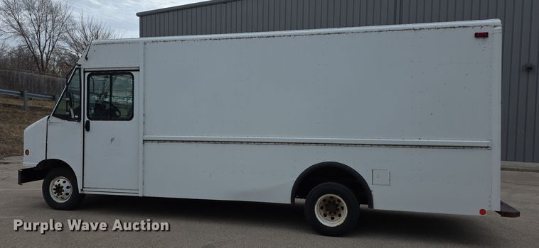 image for item DZ3795 2005 Ford Econoline Utilimaster delivery van