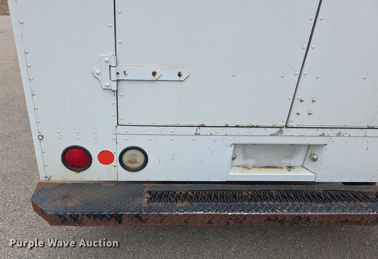 image for item DZ3795 2005 Ford Econoline Utilimaster delivery van