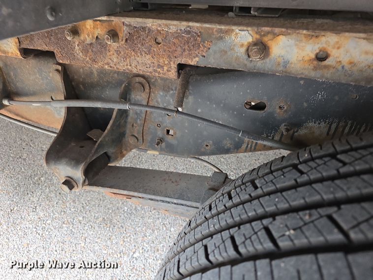 image for item DZ3795 2005 Ford Econoline Utilimaster delivery van