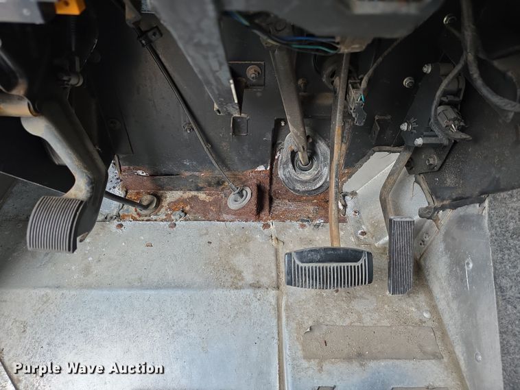 image for item DZ3795 2005 Ford Econoline Utilimaster delivery van