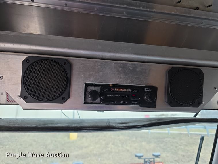 image for item DZ3795 2005 Ford Econoline Utilimaster delivery van