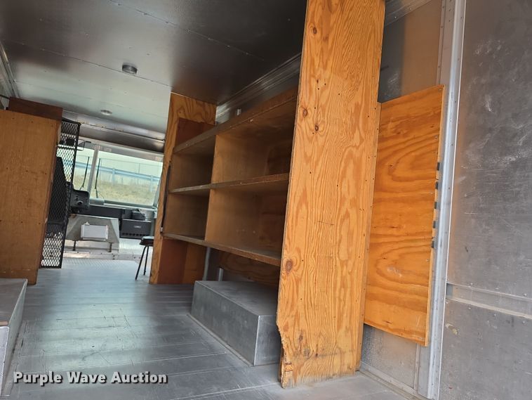 image for item DZ3795 2005 Ford Econoline Utilimaster delivery van