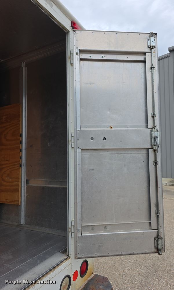 image for item DZ3795 2005 Ford Econoline Utilimaster delivery van