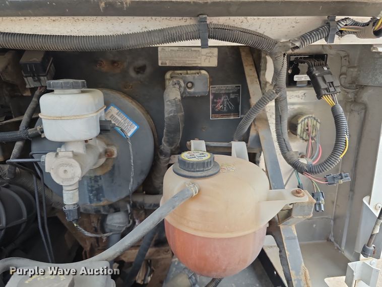 image for item DZ3795 2005 Ford Econoline Utilimaster delivery van