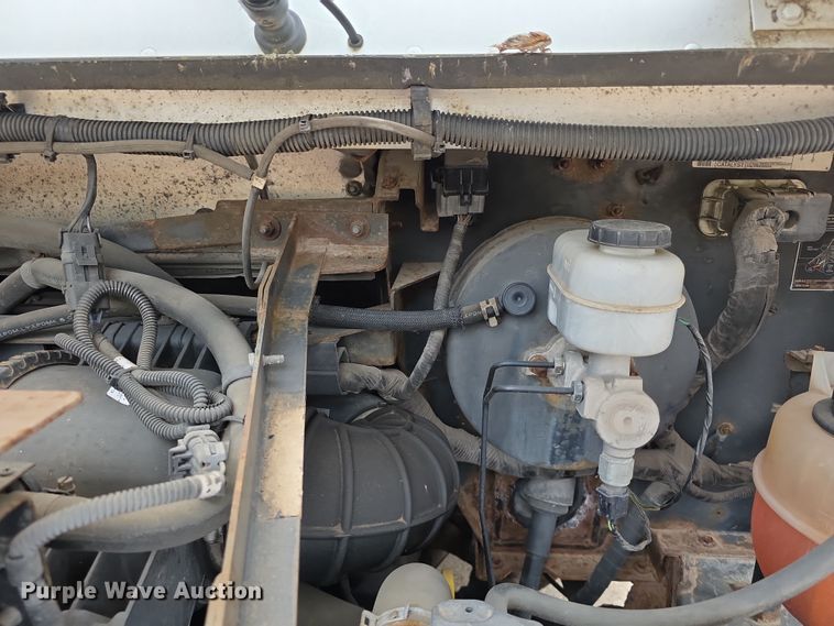 image for item DZ3795 2005 Ford Econoline Utilimaster delivery van