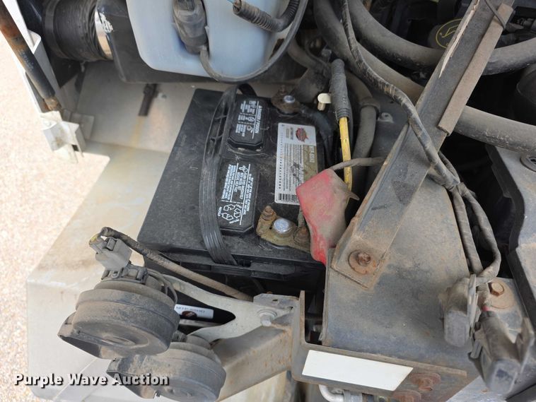 image for item DZ3795 2005 Ford Econoline Utilimaster delivery van