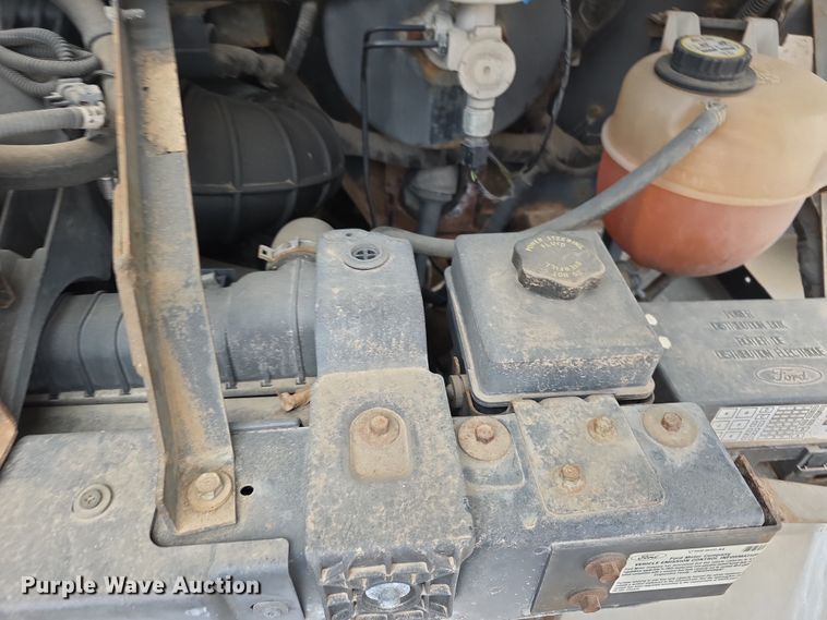 image for item DZ3795 2005 Ford Econoline Utilimaster delivery van