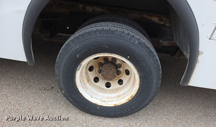 image for item DZ3795 2005 Ford Econoline Utilimaster delivery van