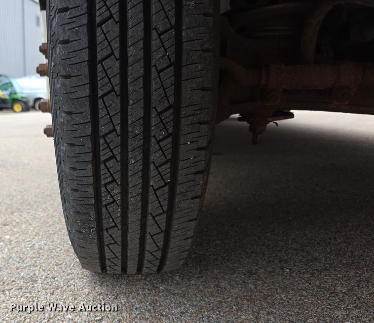 image for item DZ3795 2005 Ford Econoline Utilimaster delivery van