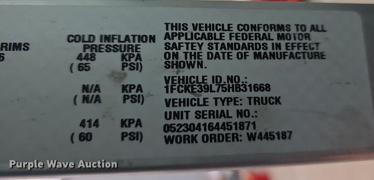 image for item DZ3795 2005 Ford Econoline Utilimaster delivery van