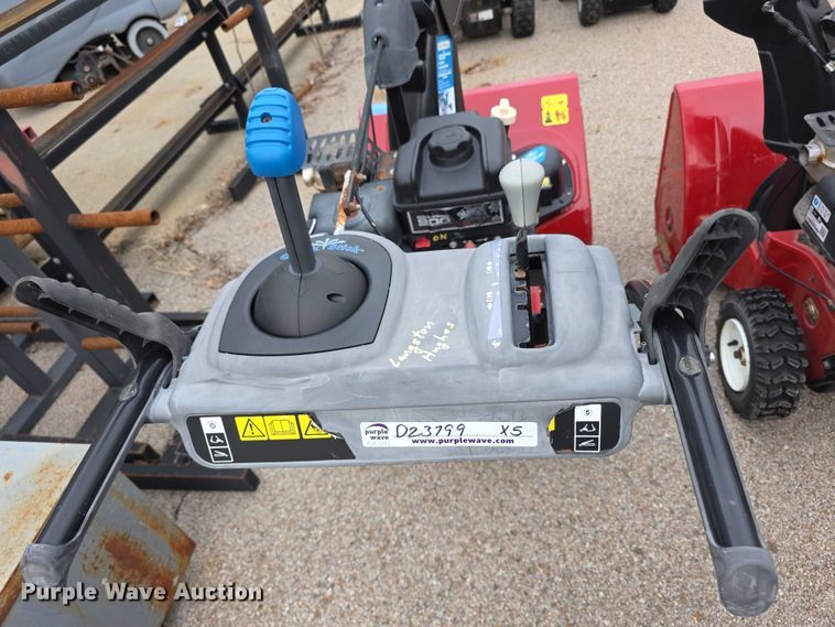 image for item DZ3799 (5) snow blower