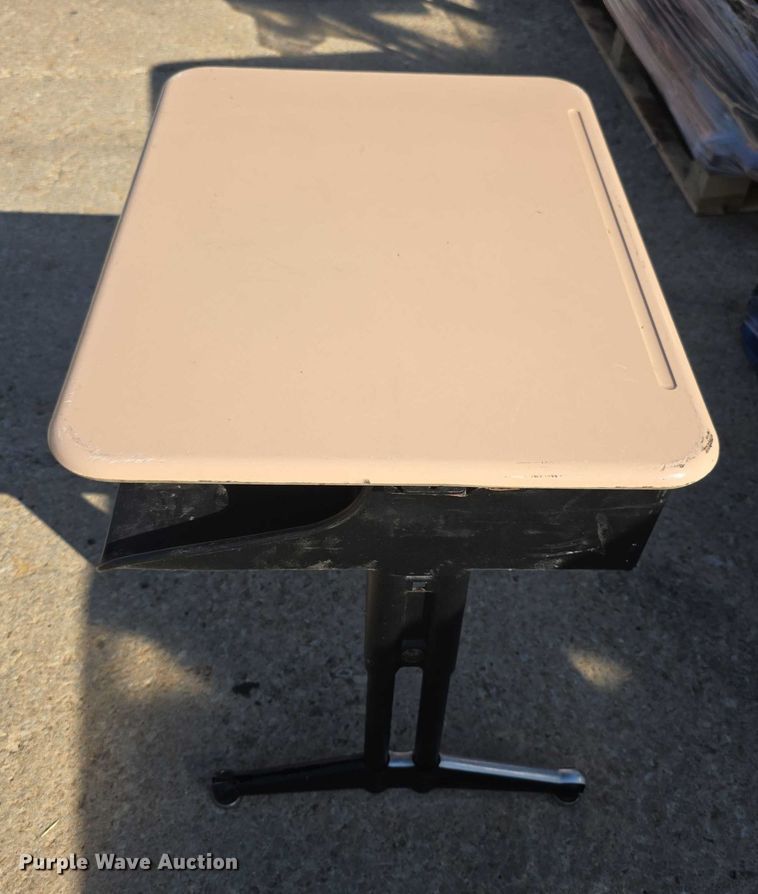 image for item DZ6375 (55) desks