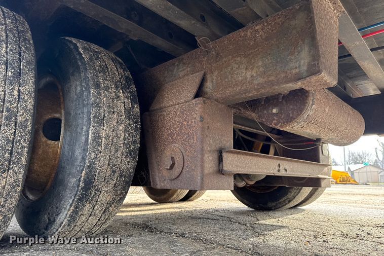 image for item EA2226 1997 Kentucky dry van trailer