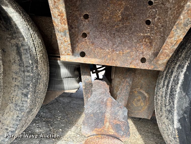 image for item EA2226 1997 Kentucky dry van trailer