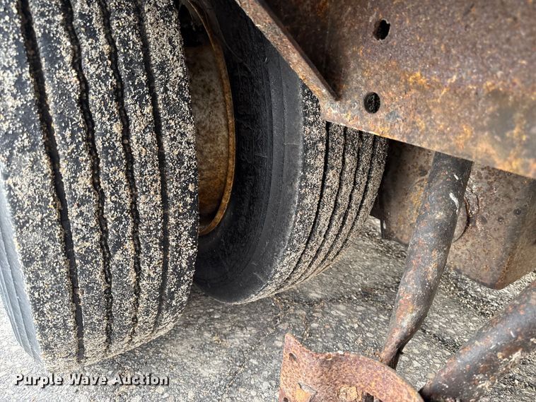 image for item EA2226 1997 Kentucky dry van trailer