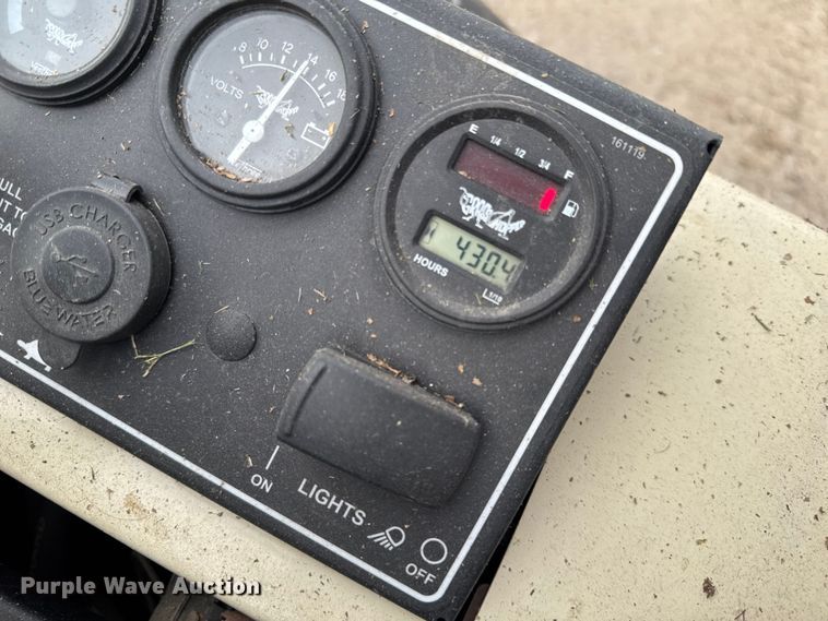 image for item EA2227 Grasshopper 900D ZTR lawn mower