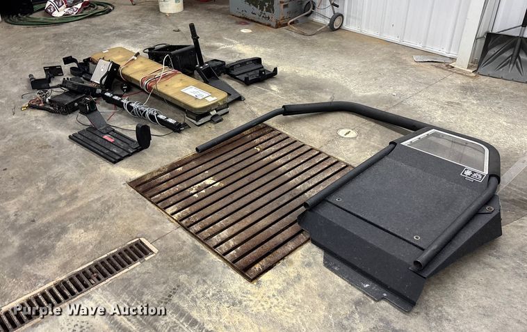 image for item EA2262 Police equipment