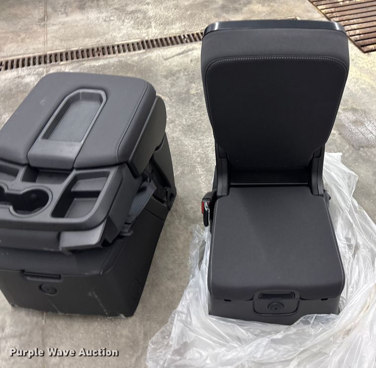 image for item EA2263 Center consoles