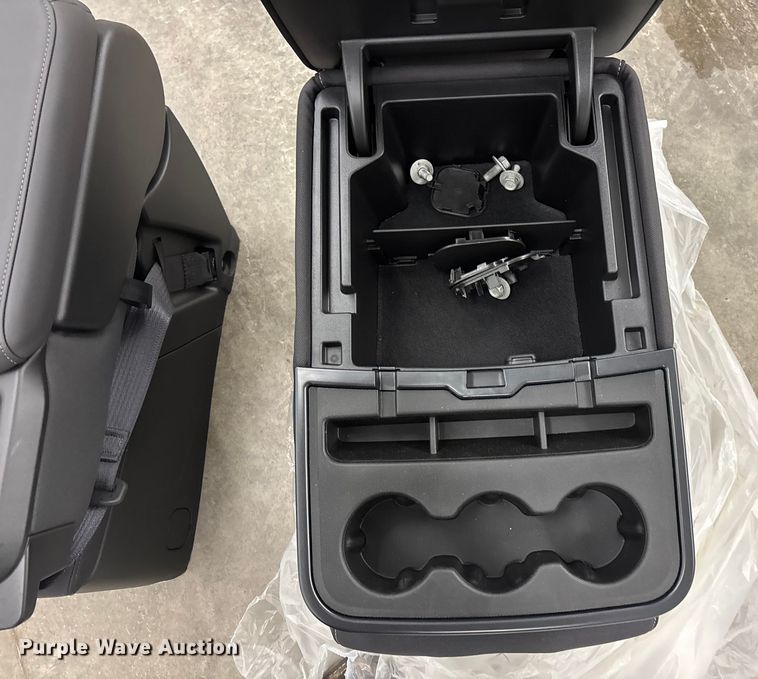 image for item EA2263 Center consoles