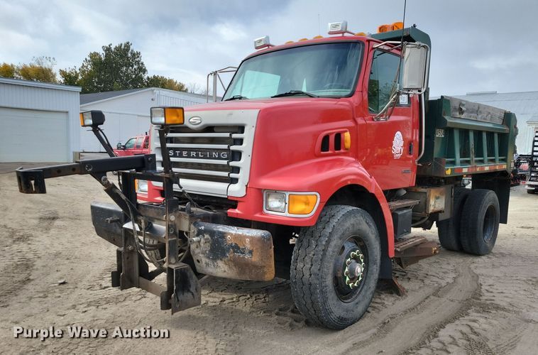 image for item EA2708 2004 Sterling L7500 dump truck