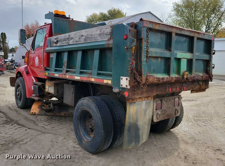image for item EA2708 2004 Sterling L7500 dump truck