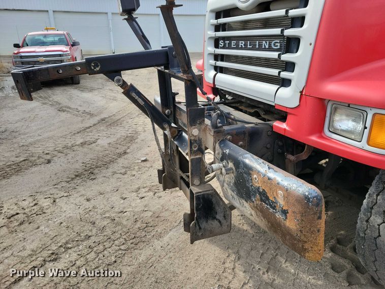 image for item EA2708 2004 Sterling L7500 dump truck