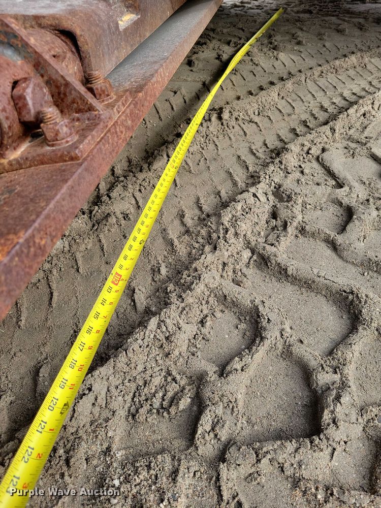 image for item EA2708 2004 Sterling L7500 dump truck