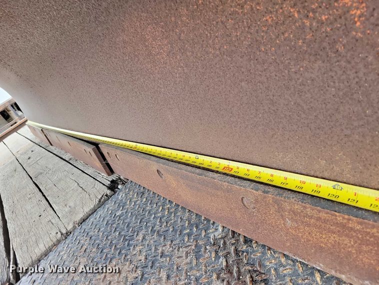 image for item EA2708 2004 Sterling L7500 dump truck