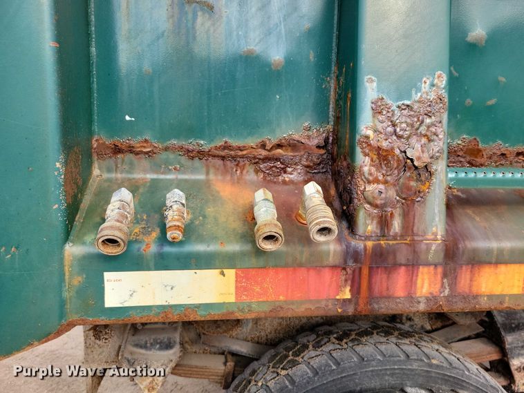 image for item EA2708 2004 Sterling L7500 dump truck