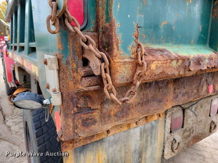 image for item EA2708 2004 Sterling L7500 dump truck