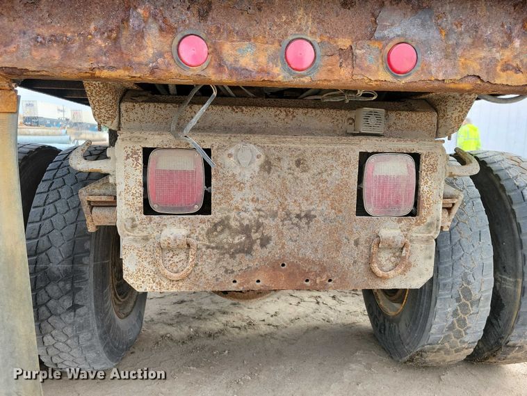 image for item EA2708 2004 Sterling L7500 dump truck