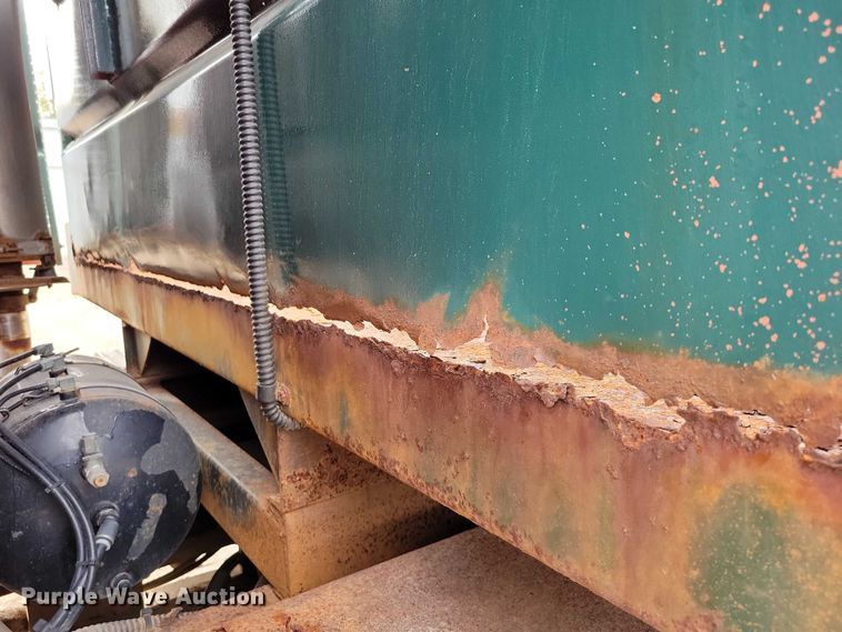 image for item EA2708 2004 Sterling L7500 dump truck