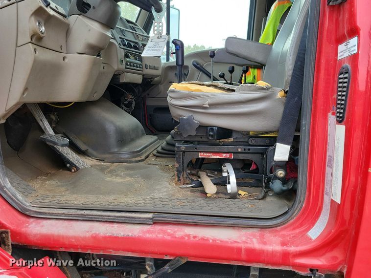 image for item EA2708 2004 Sterling L7500 dump truck