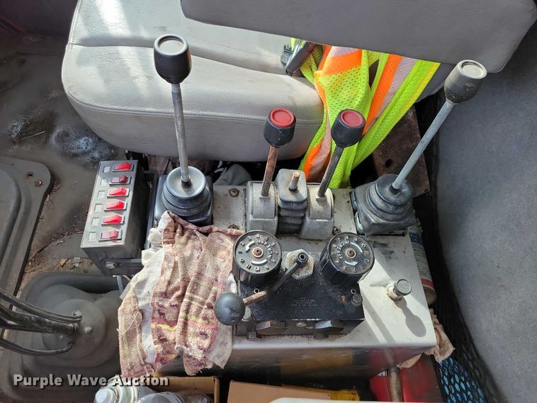 image for item EA2708 2004 Sterling L7500 dump truck