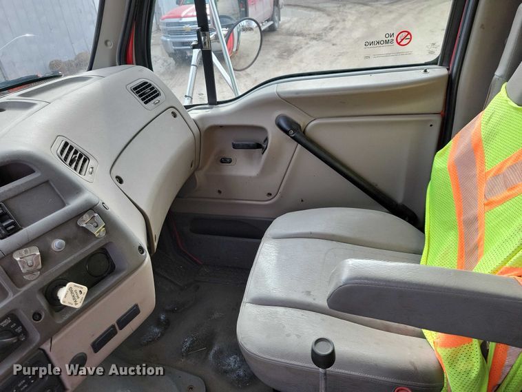 image for item EA2708 2004 Sterling L7500 dump truck