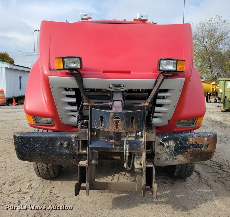 image for item EA2708 2004 Sterling L7500 dump truck