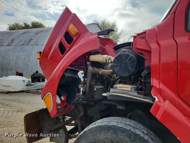 image for item EA2708 2004 Sterling L7500 dump truck