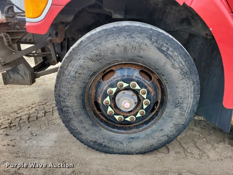 image for item EA2708 2004 Sterling L7500 dump truck