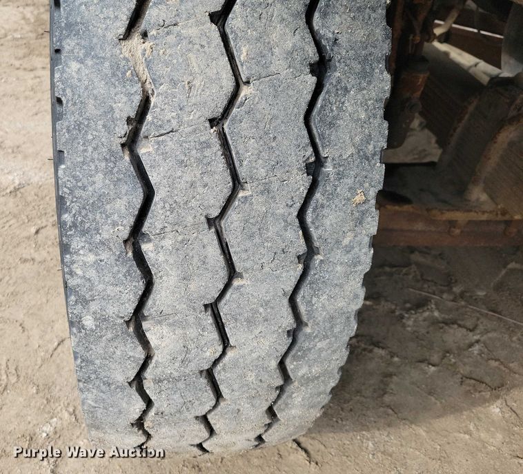 image for item EA2708 2004 Sterling L7500 dump truck