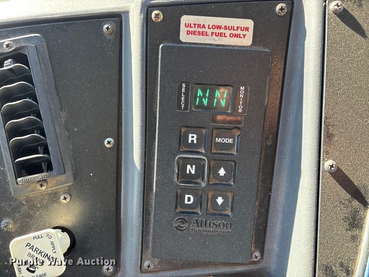 image for item EA7872 2014 Blue Bird All American school bus