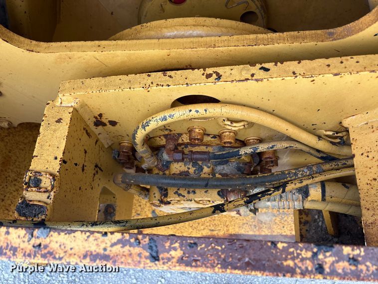 image for item EA7903 1996 Caterpillar CB-534C double drum vibratory roller