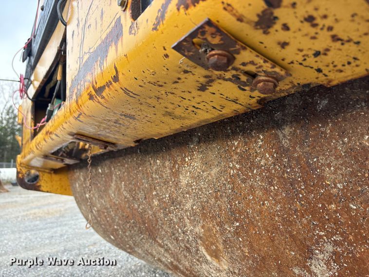 image for item EA7903 1996 Caterpillar CB-534C double drum vibratory roller