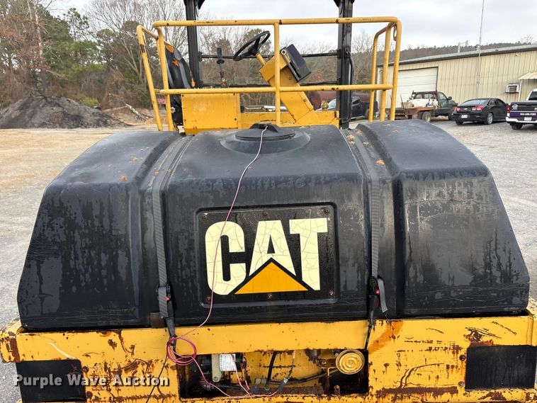 image for item EA7903 1996 Caterpillar CB-534C double drum vibratory roller