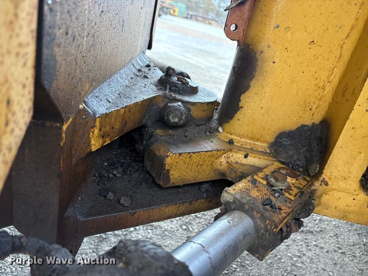 image for item EA7903 1996 Caterpillar CB-534C double drum vibratory roller