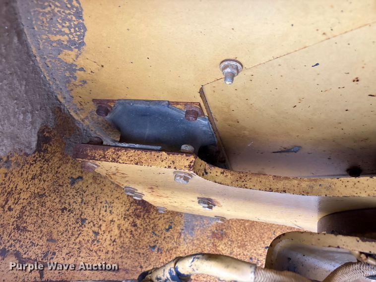 image for item EA7903 1996 Caterpillar CB-534C double drum vibratory roller