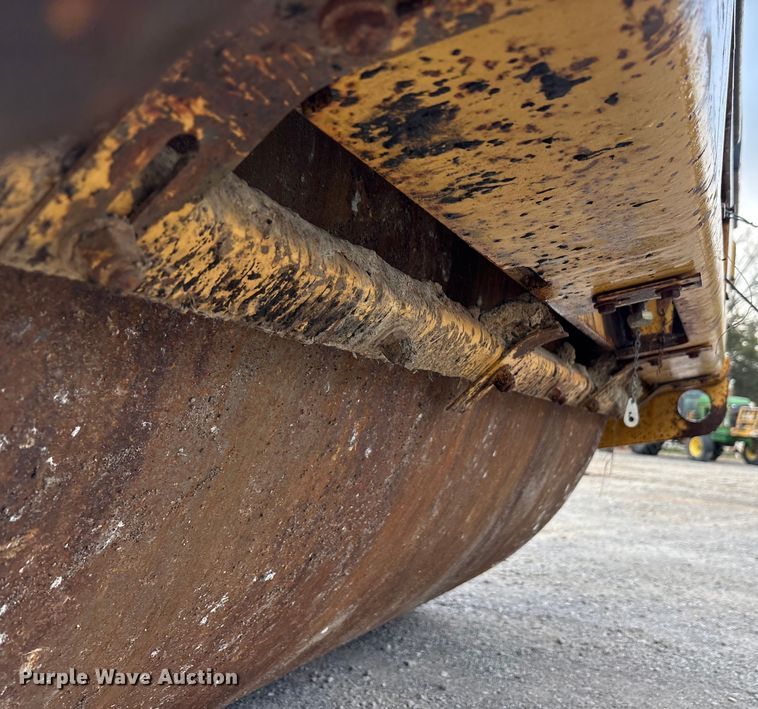 image for item EA7903 1996 Caterpillar CB-534C double drum vibratory roller