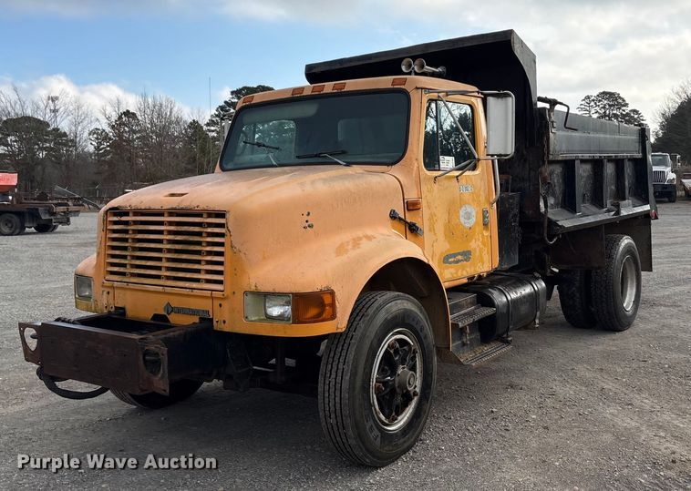 image for item EA7904 1992 International 4700 dump truck