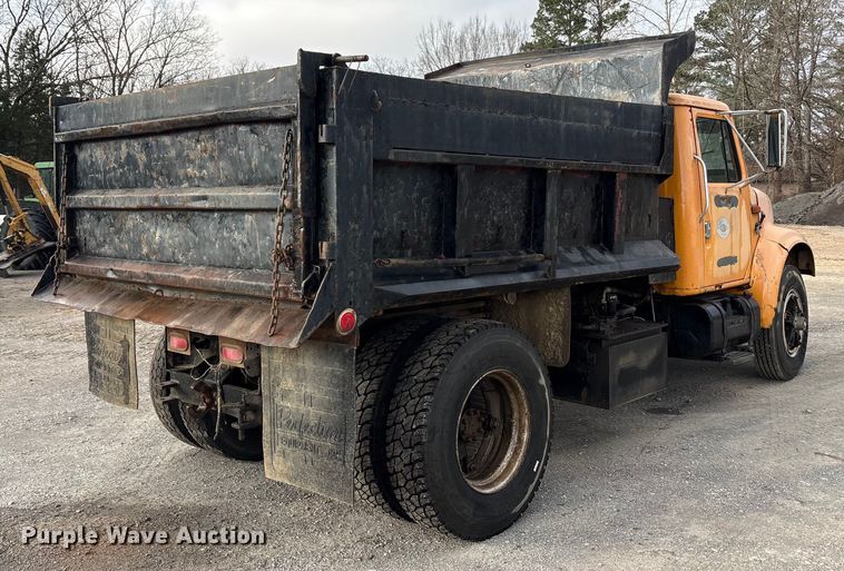 image for item EA7904 1992 International 4700 dump truck