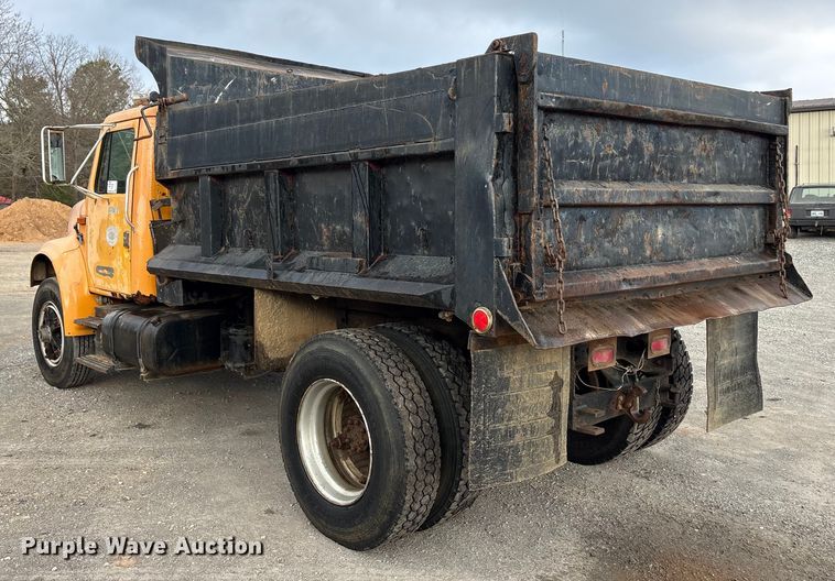 image for item EA7904 1992 International 4700 dump truck