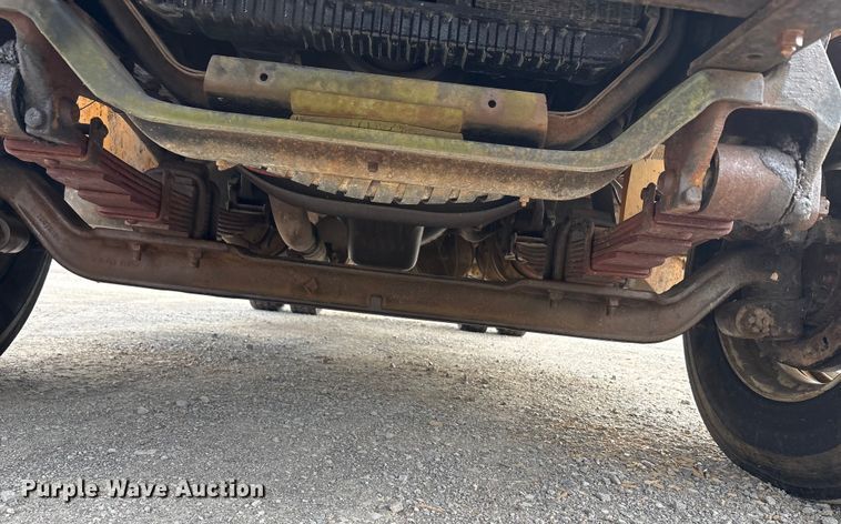 image for item EA7904 1992 International 4700 dump truck